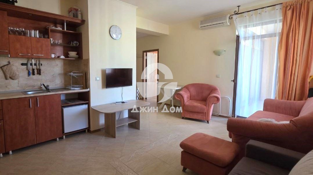 Просторен двустаен апартамент в к-с „Палацо“, к.к. Слънчев бряг - 0