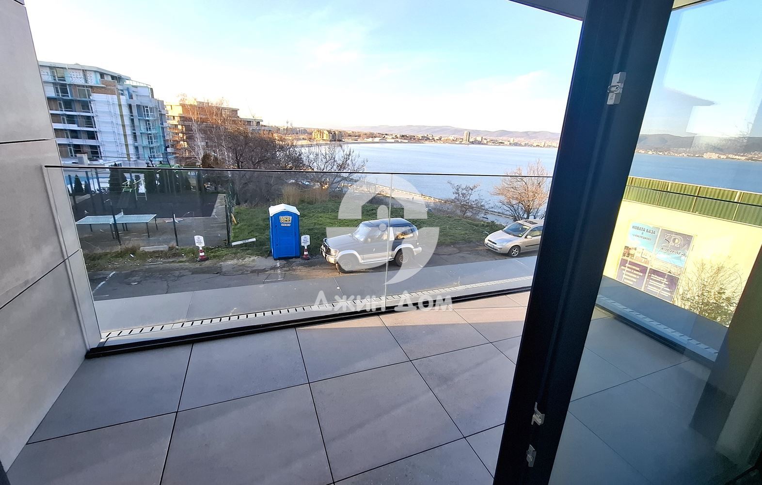 Просторен двустаен апартамент с ГЛЕДКА МОРЕ, гр. Несебър - 0