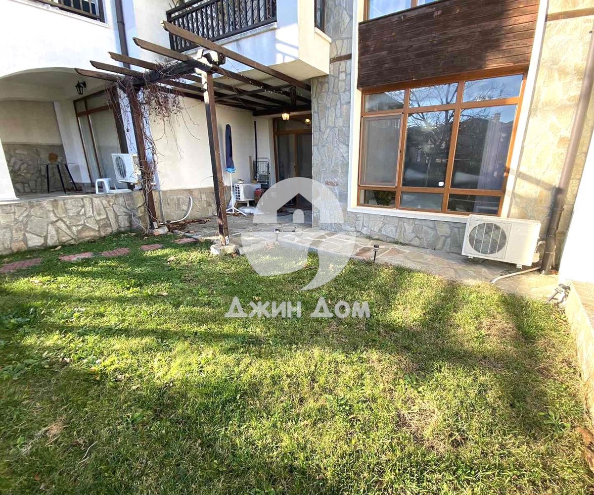 Стилен двустаен апартамент с ДВОР в к-с „Винеярдс СПА Резорт“, Ахелой - 0