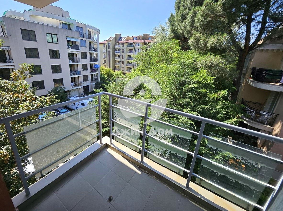 Просторен двустаен апартамент в к-с „Амелия”, к.к. Слънчев бряг - 0