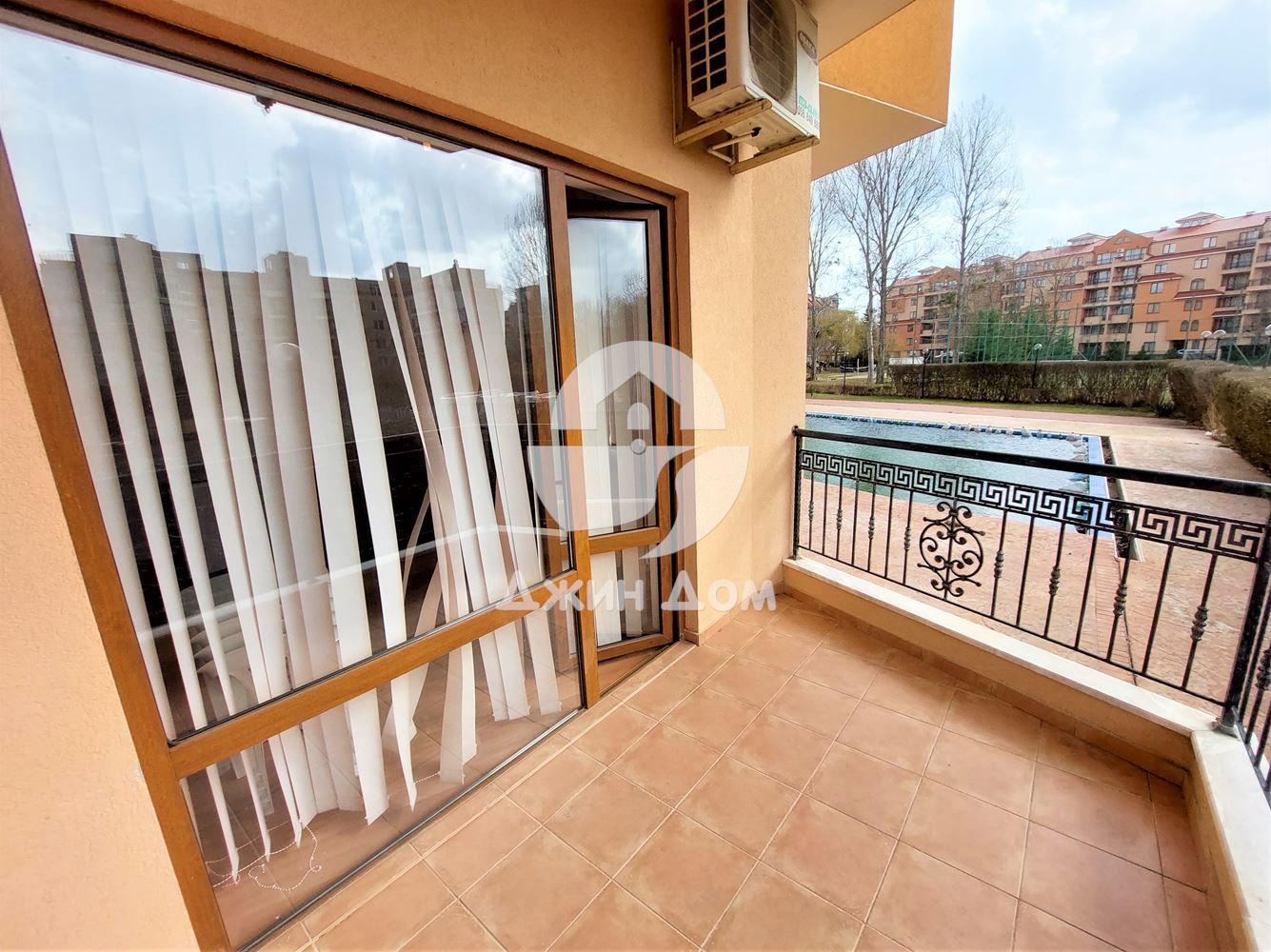 Просторни обзаведени двустайни апартаменти в к-с Хепи, Слънчев бряг - 0