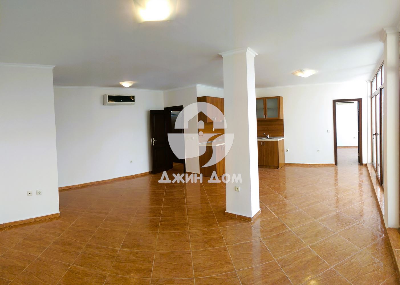 Необзаведен апартамент с ПАНОРАМА МОРЕ в к-с Хелиос, гр. Свети Влас - 0