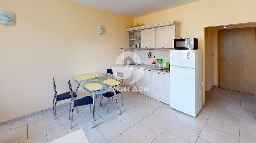 Просторен обзаведен двустаен апартамент в к-с „Авалон“, к.к. Слънчев Бряг - 0