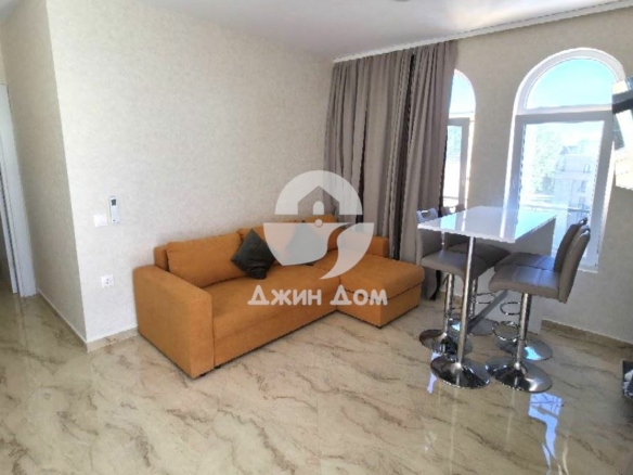 Просторен тристаен апартамент в к-с „Афродита Грийн“, Слънчев бряг - 0