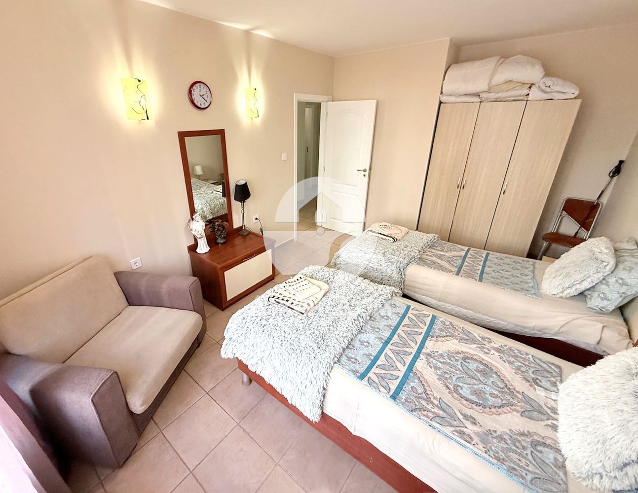 Просторен тристаен апартамент в к-с Съмър Дриймс, к.к. Слънчев бряг - 0