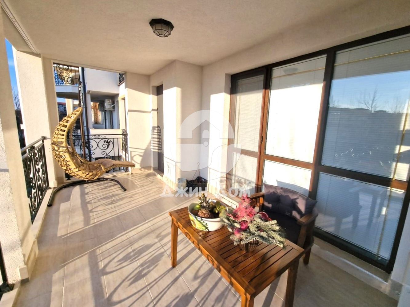 Просторен луксозен многостаен апартамент в к-с Посейдон, гр. Несебър - 0