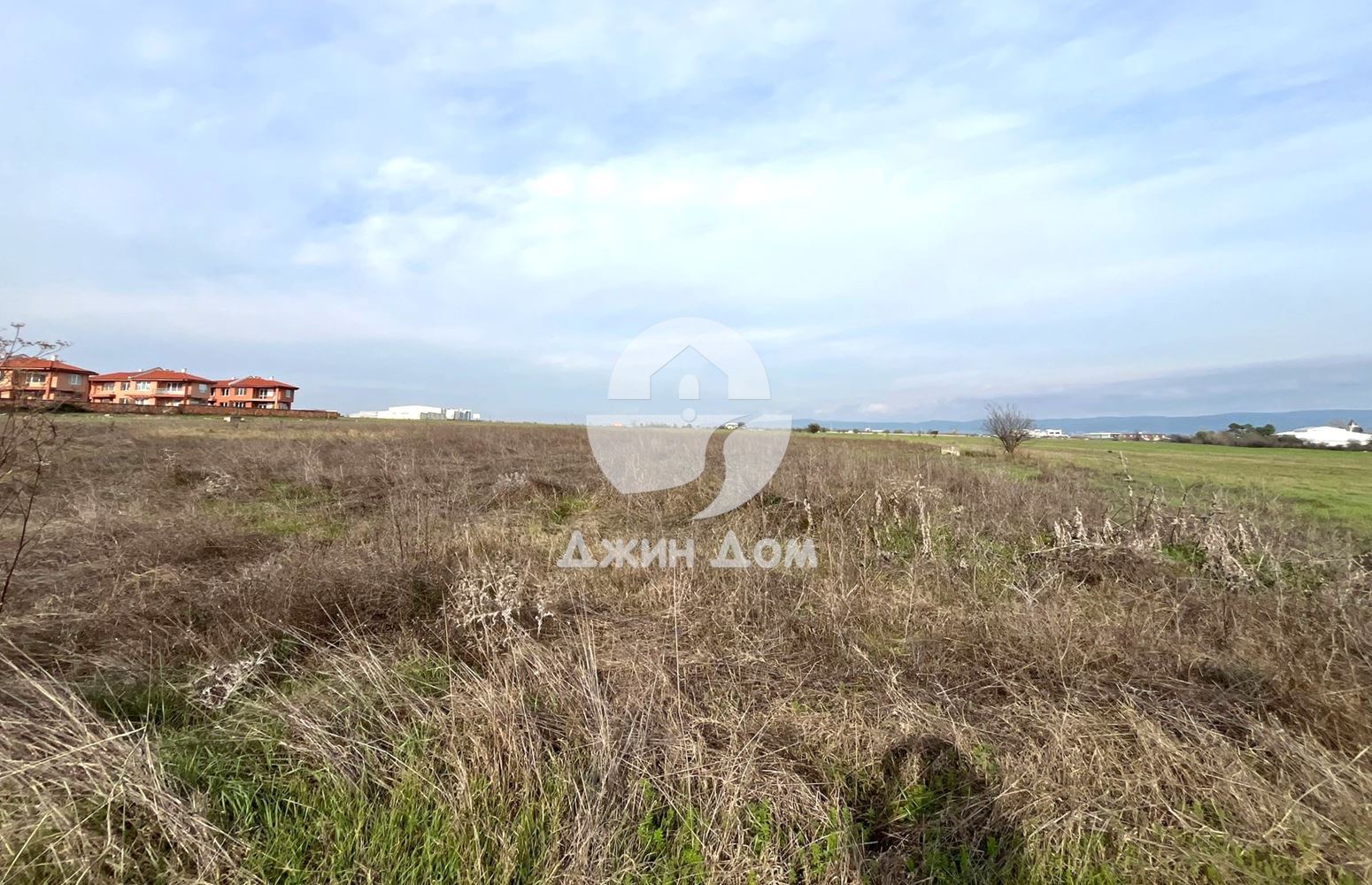 Урегулиран поземлен имот с ГЛЕДКА ПЛАНИНА в с. Равда - 0