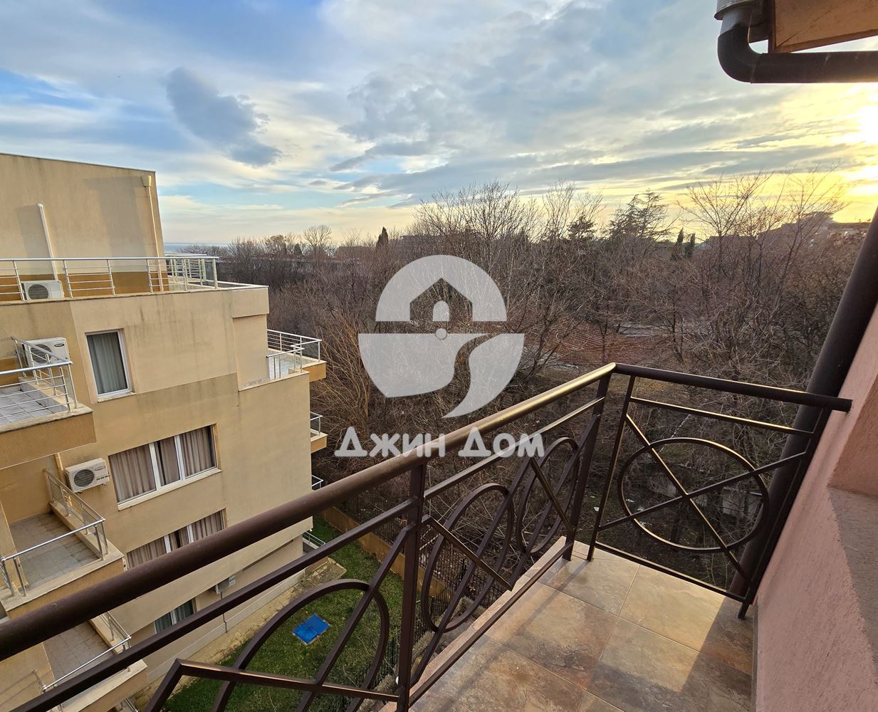 Многостаен мезонет с ГЛЕДКА МОРЕ в с. Равда - 0