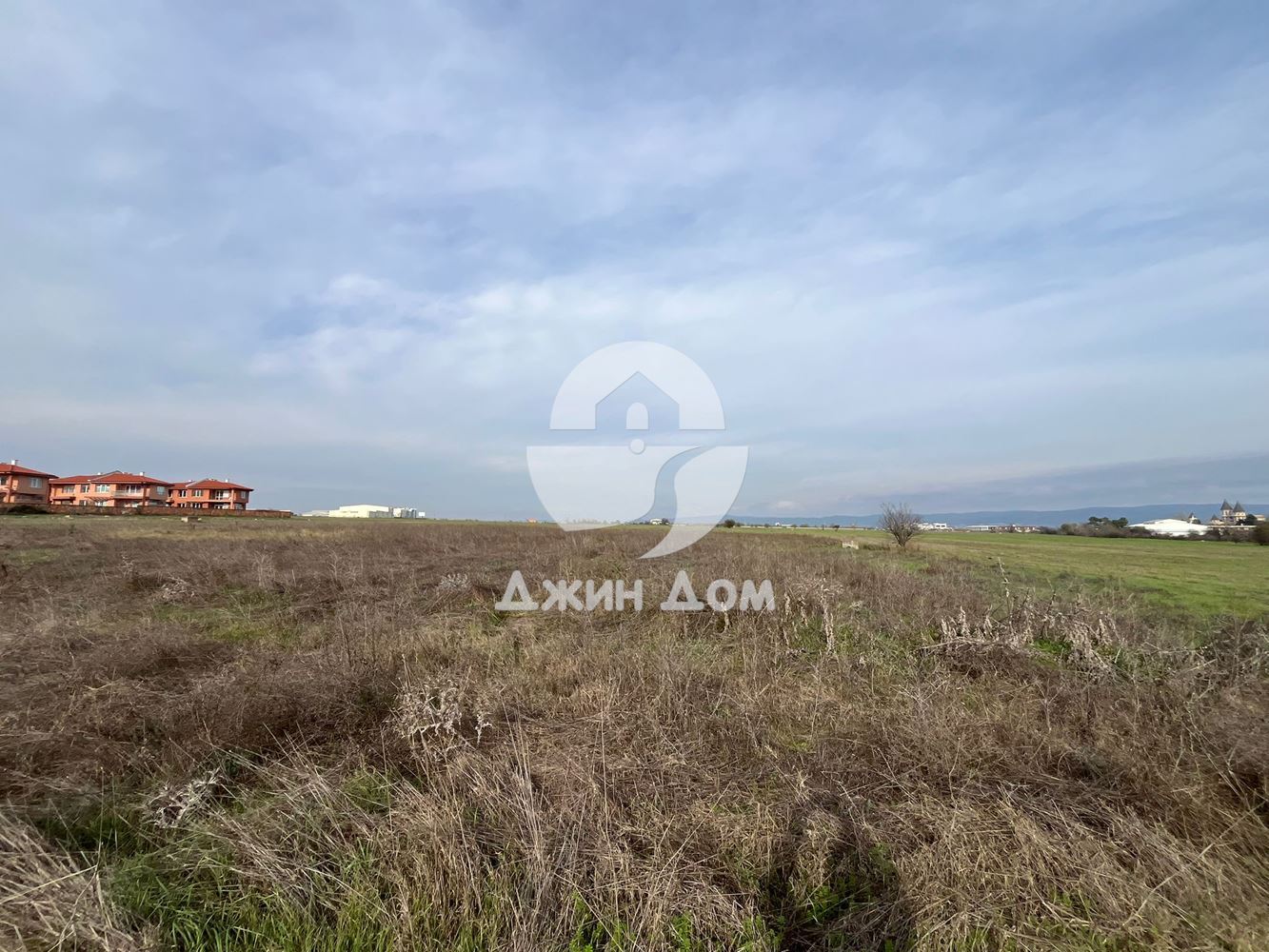 Урегулиран поземлен имот с ГЛЕДКА ПЛАНИНА в с. Равда - 0