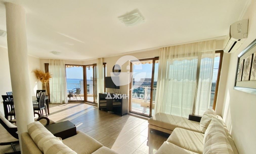 Просторен пентхаус с ПАНОРАМА МОРЕ И ПЛАНИНА в Сън Уейв, Свети Влас - 0