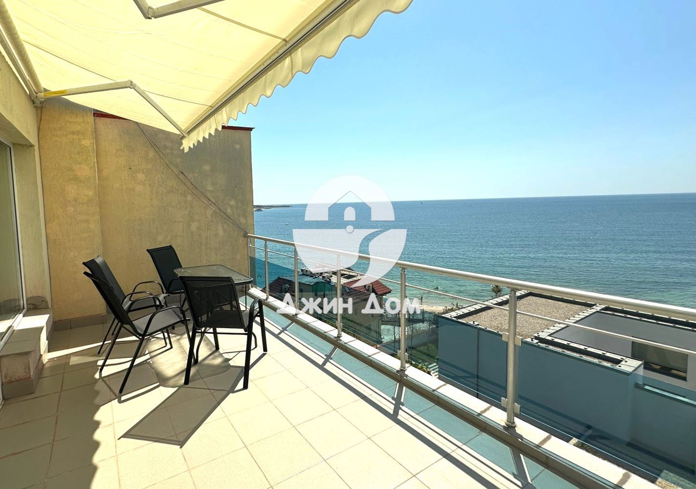 Двустаен пентхаус апартамент с ПАНОРАМА МОРЕ в к-с Оазис, с. Равда - 0