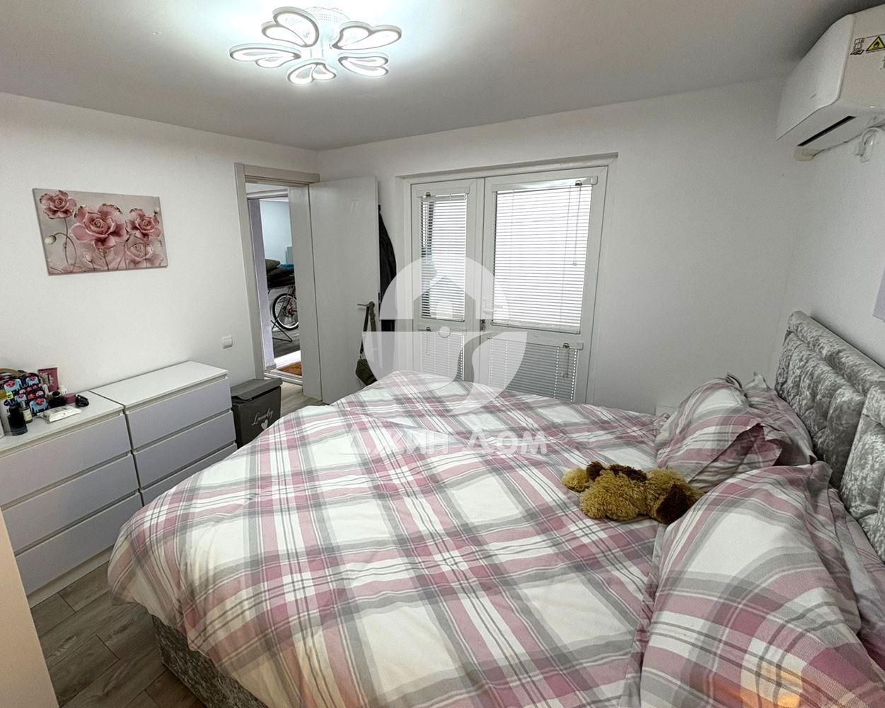 Стилен тристаен апартамент с ДВОР в гр. Свети Влас - 0