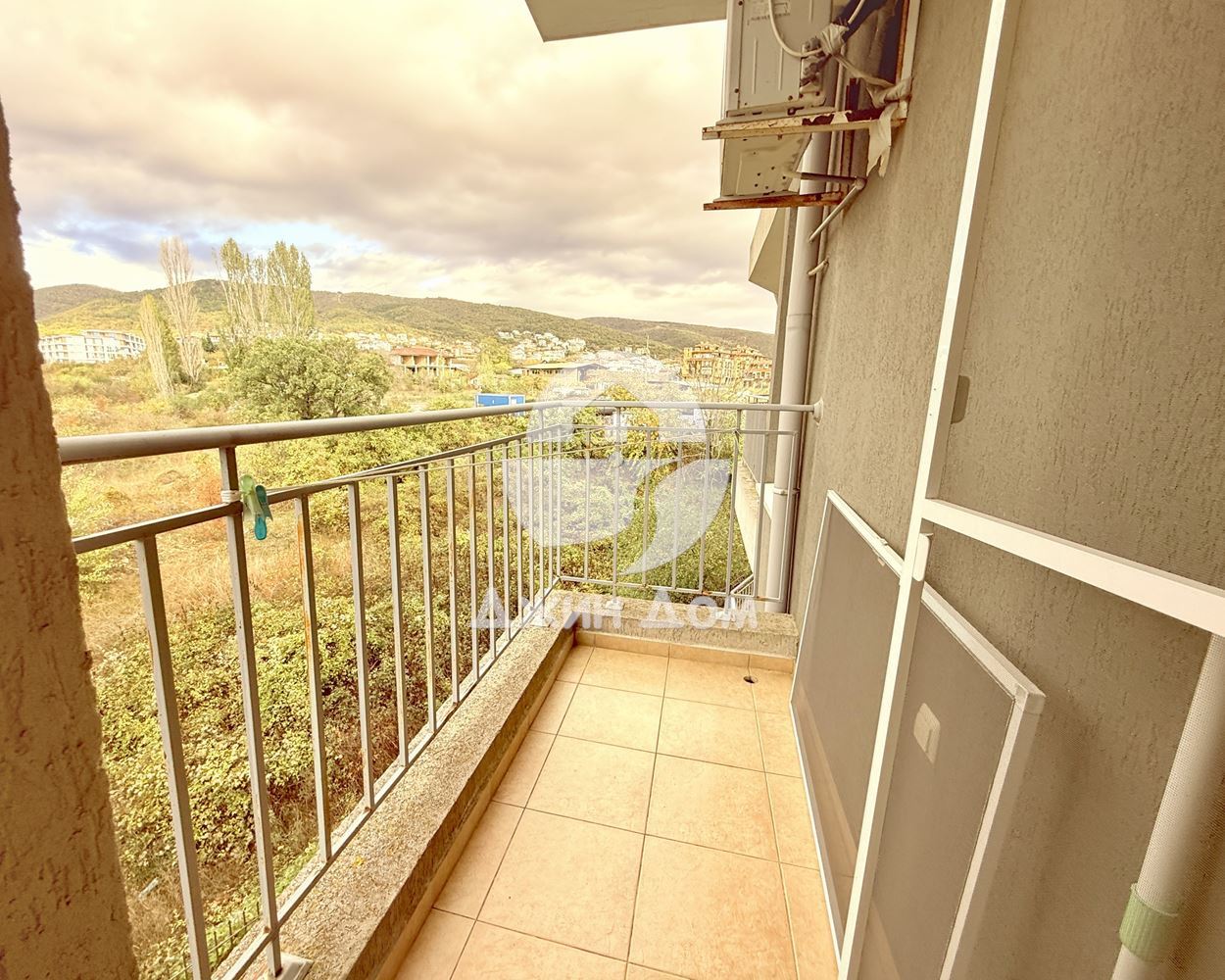 Двустаен апартамент с НИСКА ТАКСА в к-с Бътерфлай, Свети Влас - 0