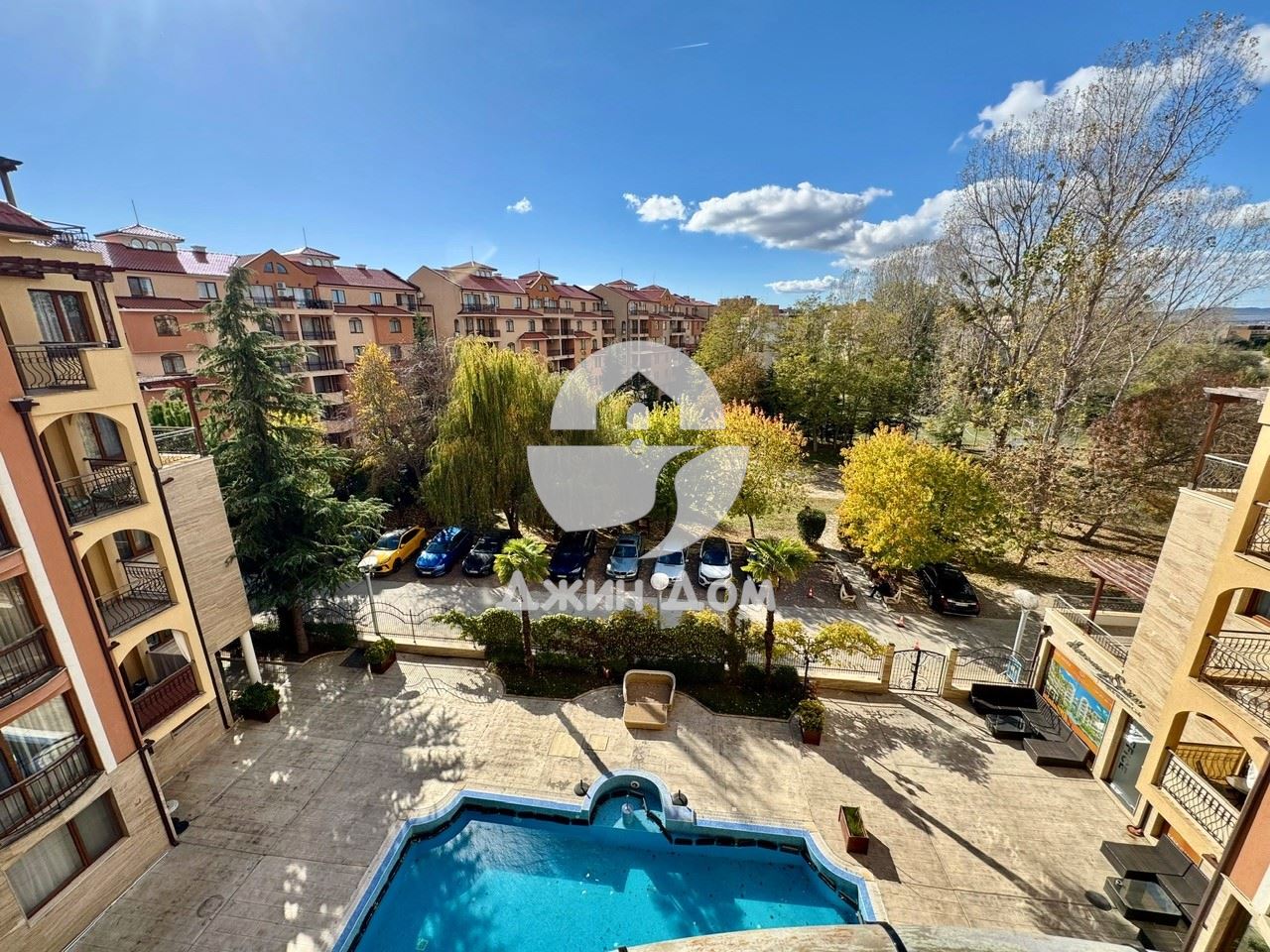 Просторен двустаен апартамент в к-с Хармони Сюитс 1, к.к. Слънчев бряг - 0