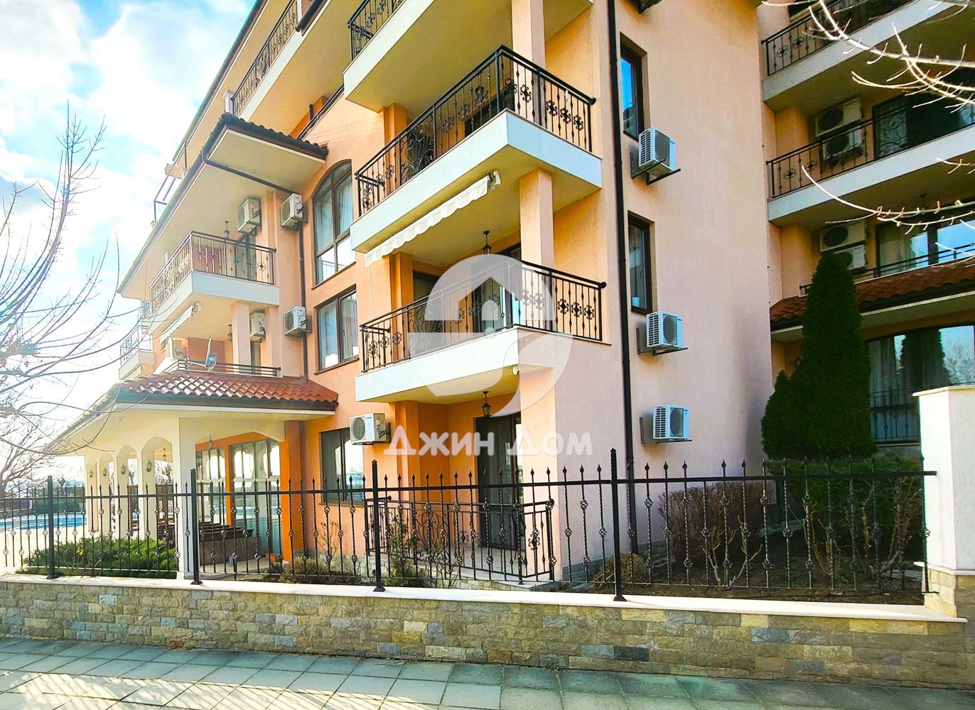 Тристаен апартамент с ПАНОРАМА МОРЕ в к-с „Костал Дриймс“, Свети Влас - 0