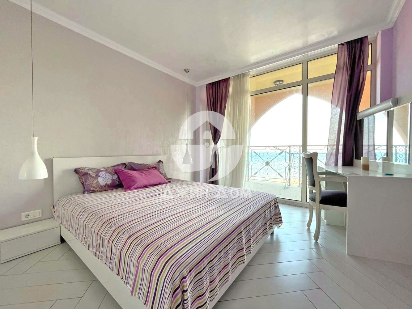 Просторен тристаен апартамент с ПАНОРАМА МОРЕ в Атриум Бийч, Елените - 0