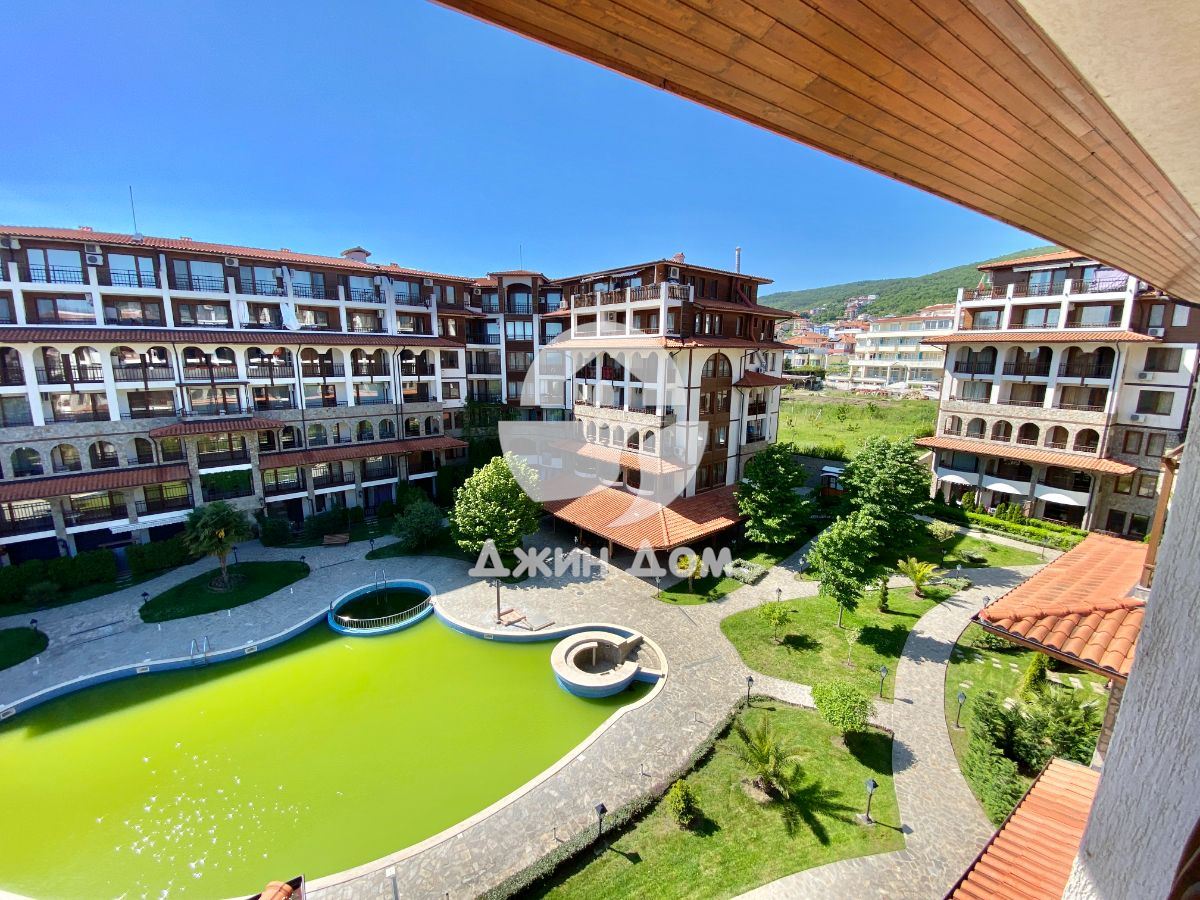 Четиристаен апартамент с ГЛЕДКА МОРЕ в к-с Олимп, гр. Свети Влас - 0