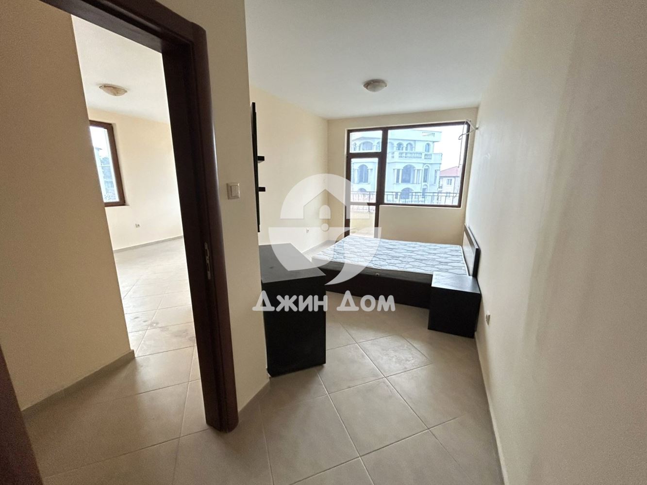 Двустаен апартамент в жилищна сграда БЕЗ ТАКСА, гр. Несебър - 0