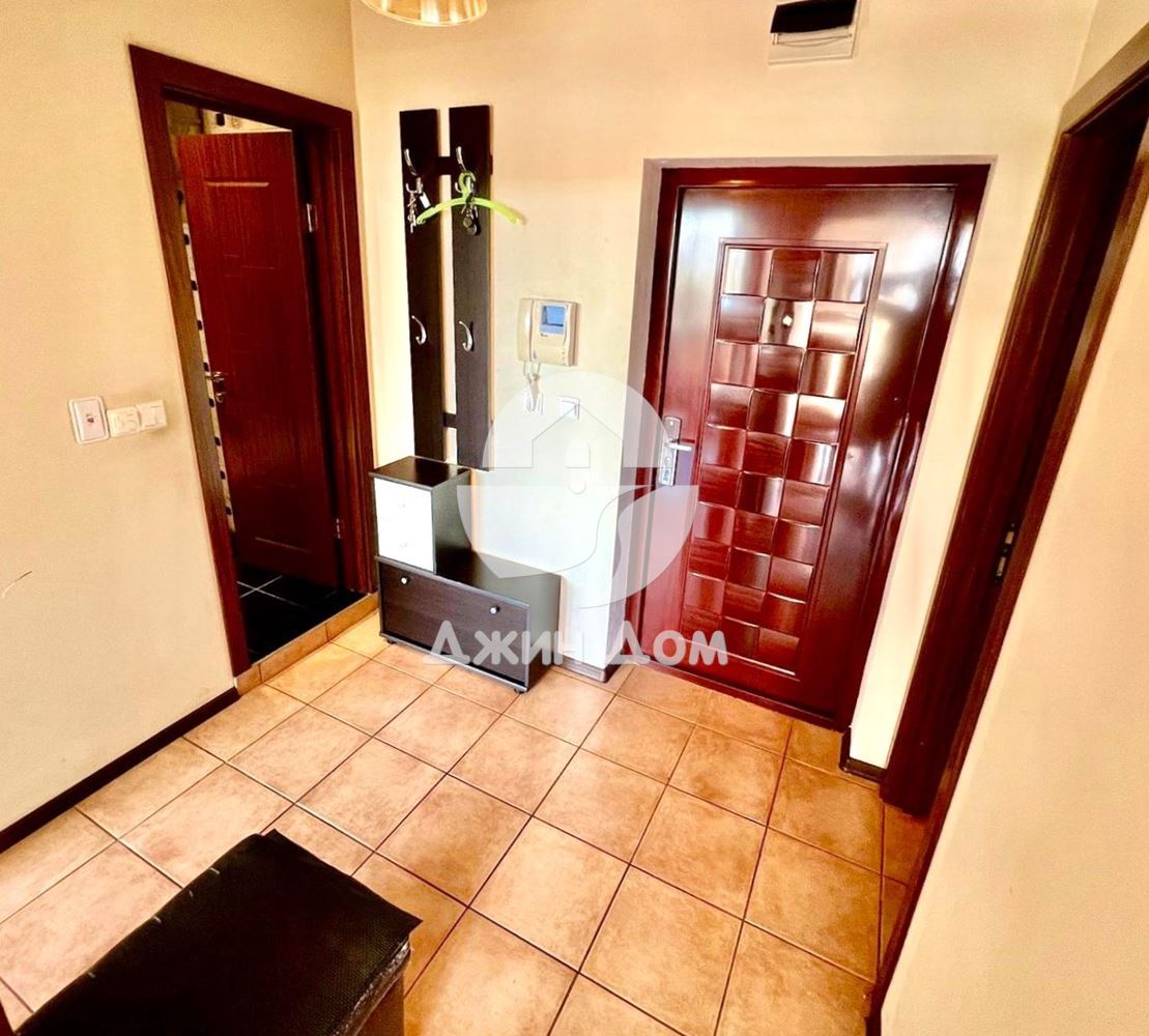 Просторен двустаен апартамент с ГЛЕДКА МОРЕ в к-с „Перла“, гр. Бургас - 0