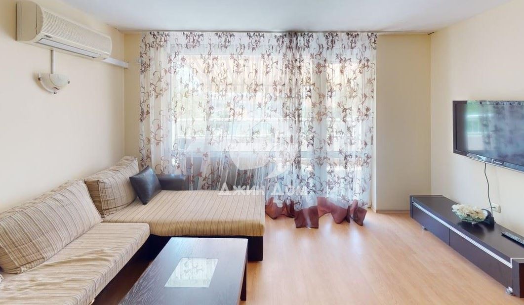 Тристаен апартамент в к-с „Съни Форт“, к.к. Слънчев бряг - 0