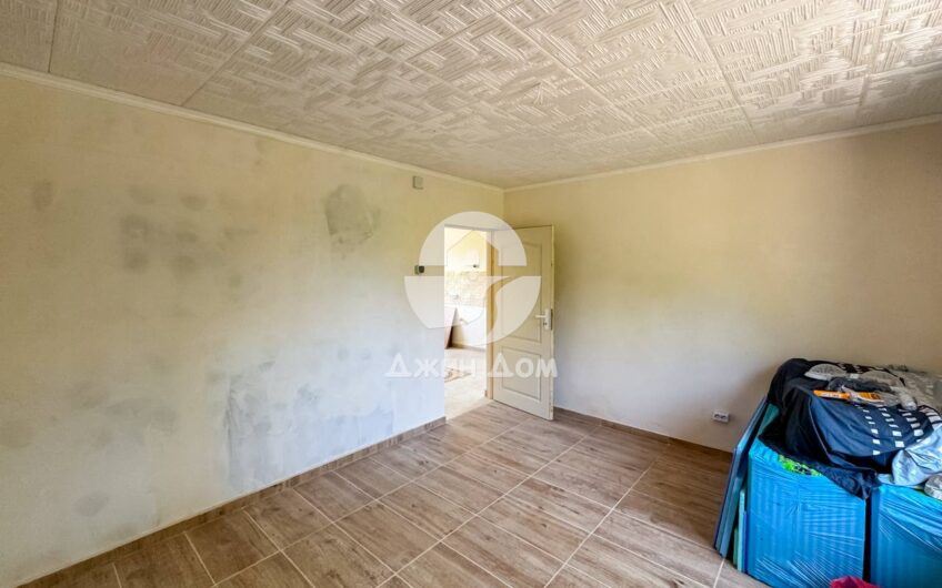 Едноетажна къща с двор в с. Дюлево, обл. Бургас - 0