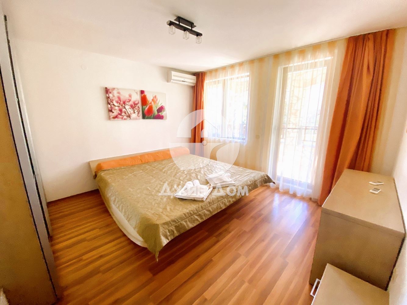 Триетажна обзаведена къща с басейн в к-с „Етъра 2”, гр. Свети Влас - 0