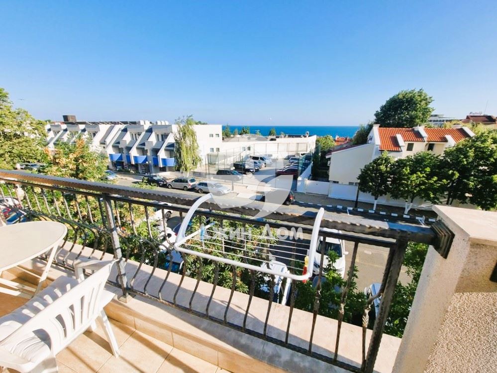 Тристаен апартамент с ГЛЕДКА МОРЕ в к-с Вила Анторини, гр. Свети Влас - 0