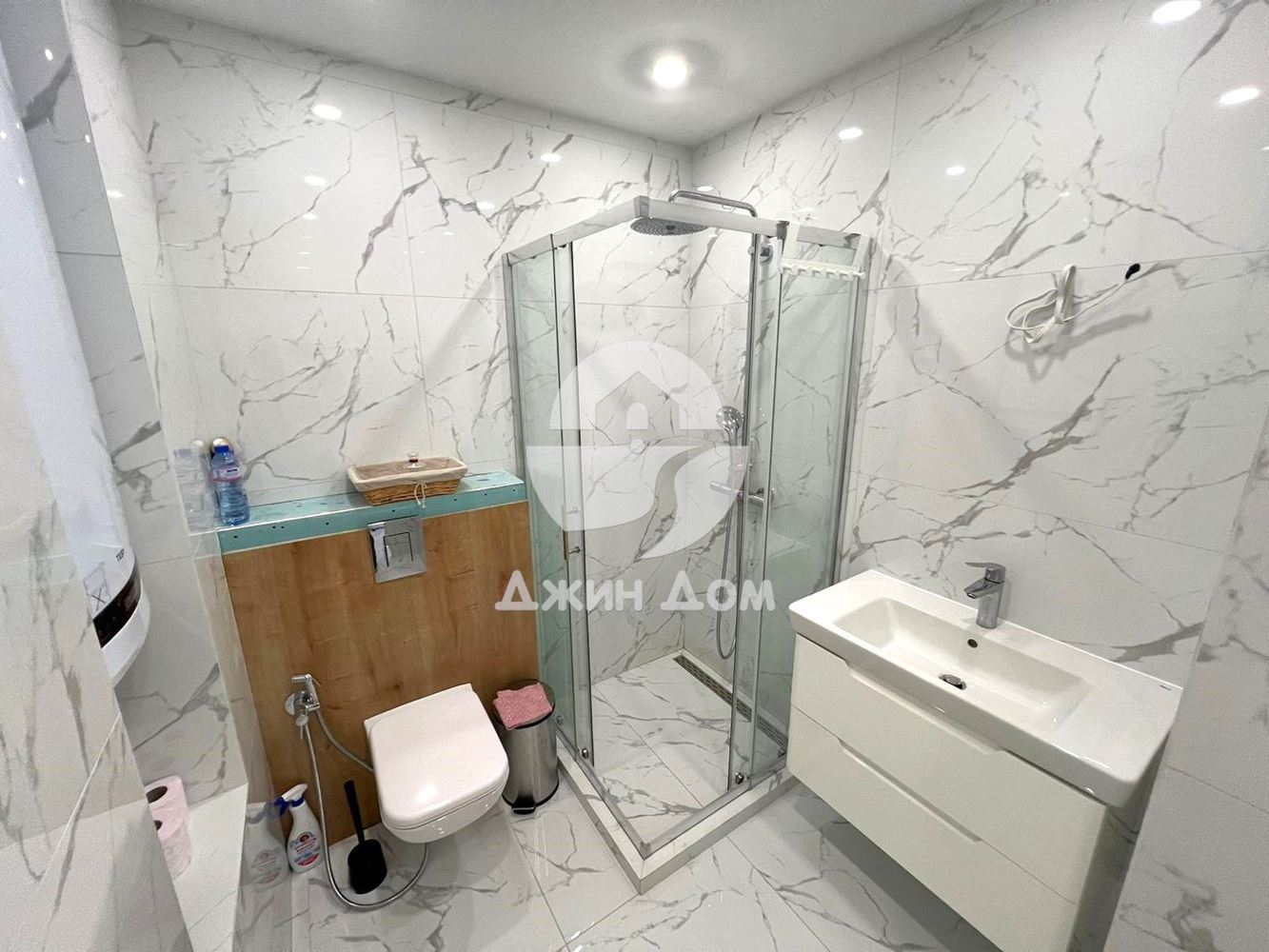 Двустаен апартамент с ДВОР в к-с „Бей Вю Фемили 2“, кв. Сарафово - 0