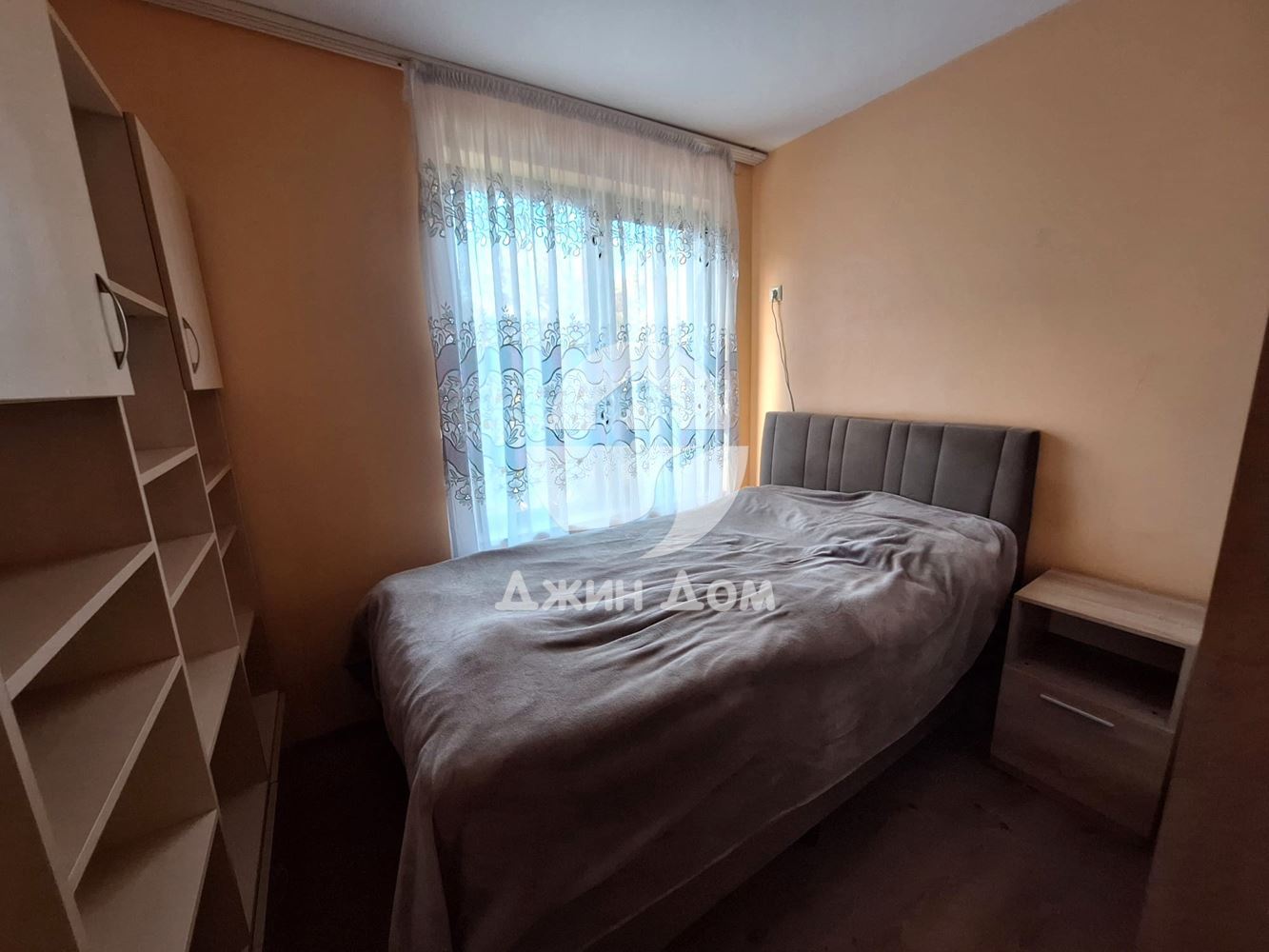 Тристаен апартамент на ПЪРВА ЛИНИЯ МОРЕ в к-с Рич 2, с. Равда - 0