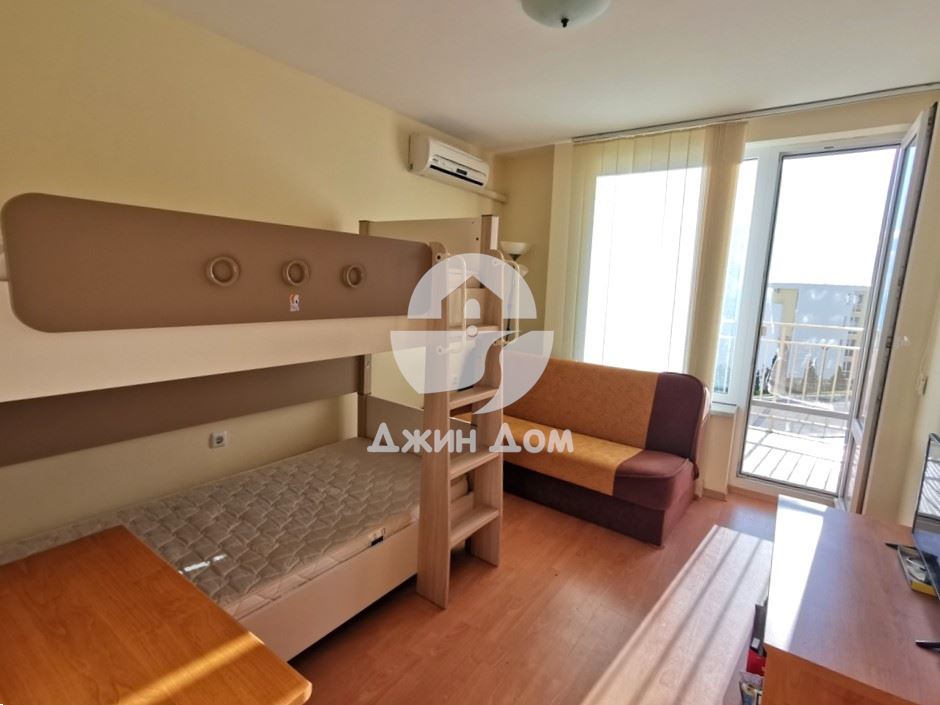 Тристаен апартамент с ГЛЕДКА МОРЕ в Империал Форт Клуб, Свети Влас - 0