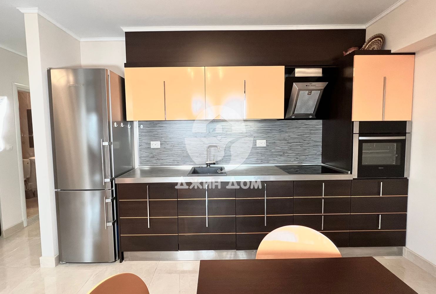 Стилен тристаен апартамент в к-с „Посейдон“, гр. Несебър - 0