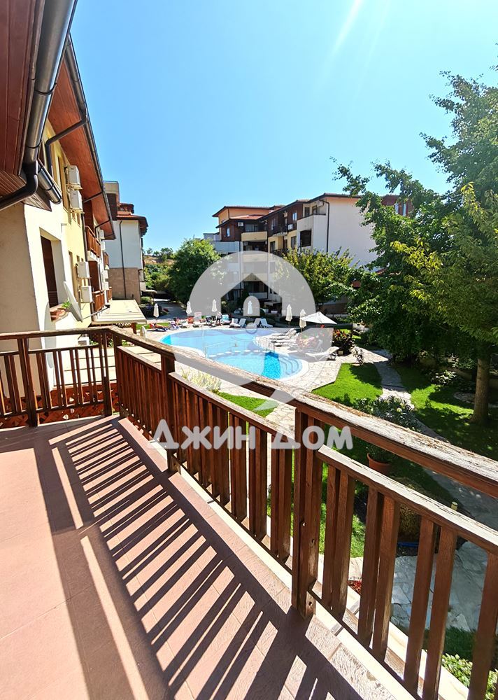 Просторен двустаен апартамент в к-с „Райска градина”, гр. Свети Влас - 0