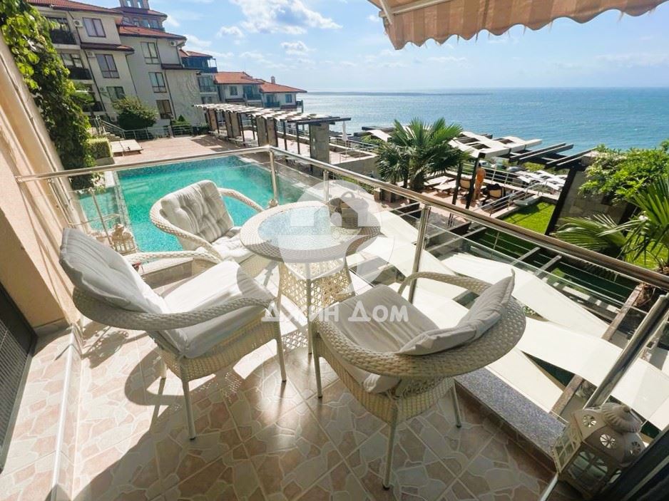 Двустаен апартамент с ПАНОРАМА МОРЕ в к-с Долче Вита 2, гр. Свети Влас - 0