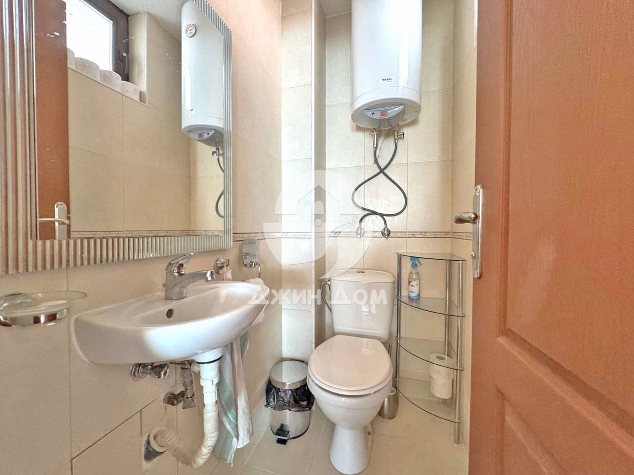 Просторен обзаведен тристаен апартамент в Бей Вю Вилас, с. Кошарица - 0