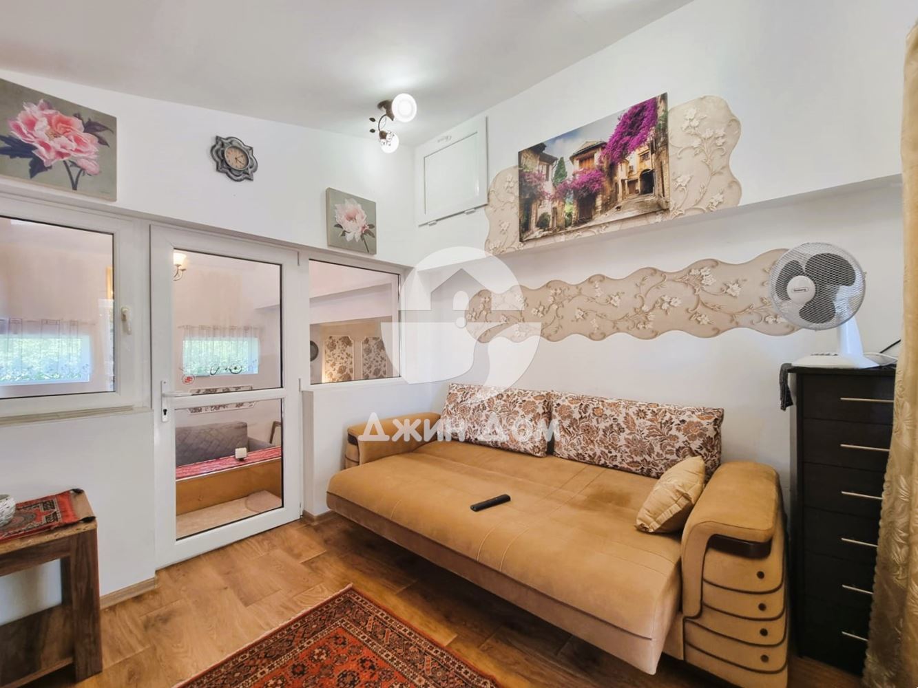 Обзаведена двуетажна къща в с. Просеник - 0