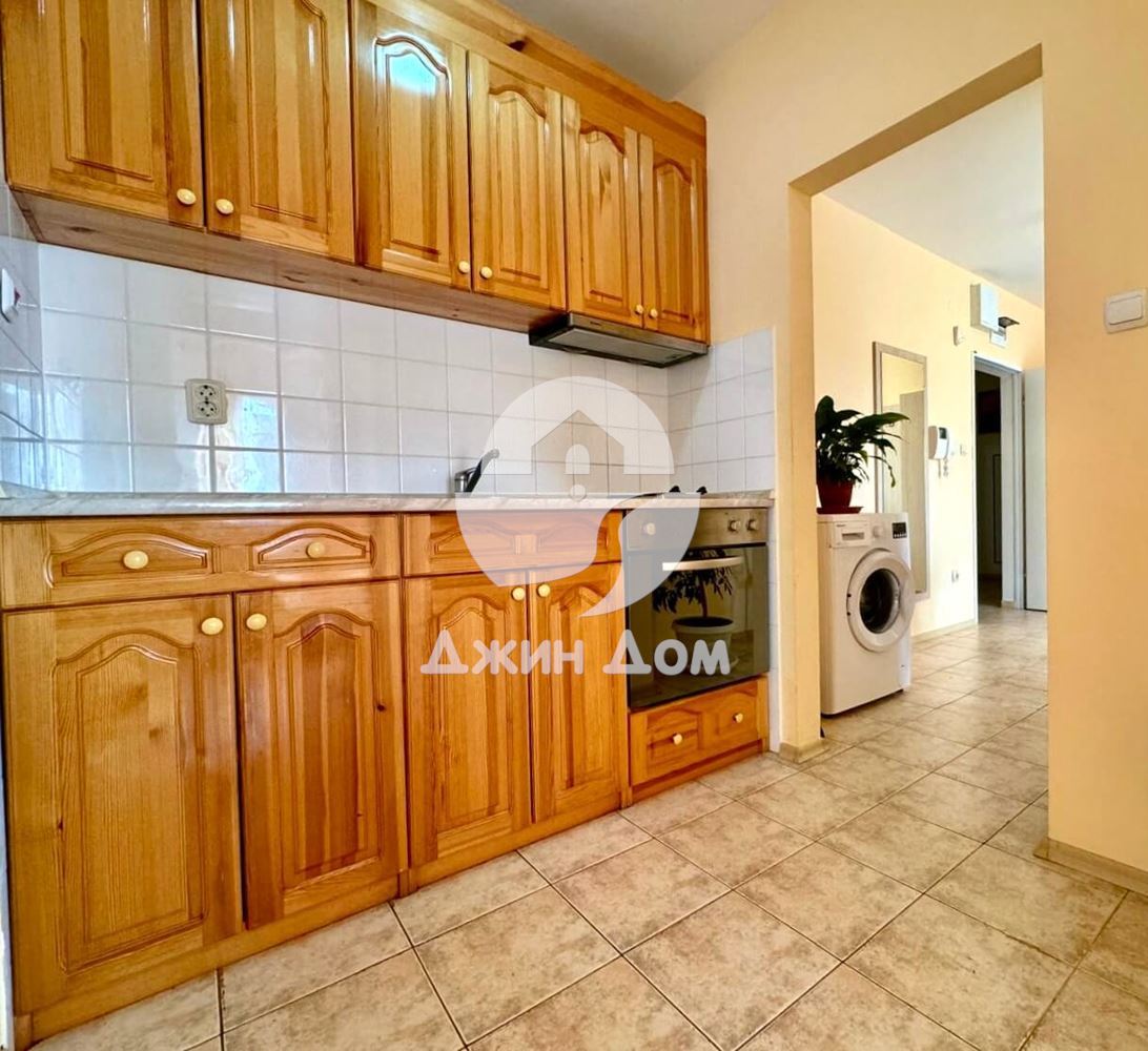 Просторен тристаен апартамент в к-с Белл Еър, гр. Свети Влас - 0