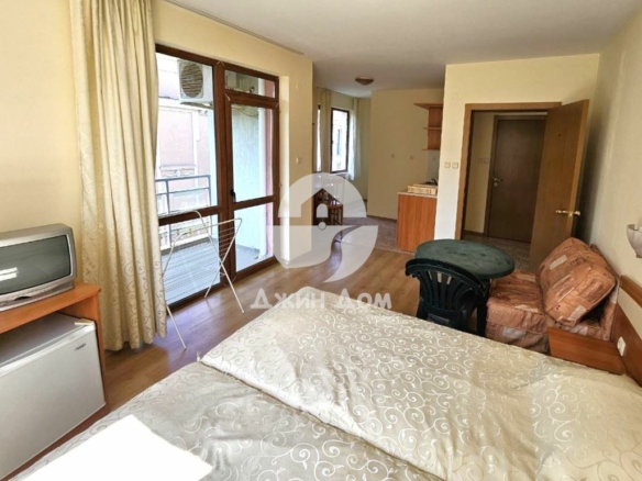 Просторен двустаен апартамент в к-с „Амелия”, к.к. Слънчев бряг - 0