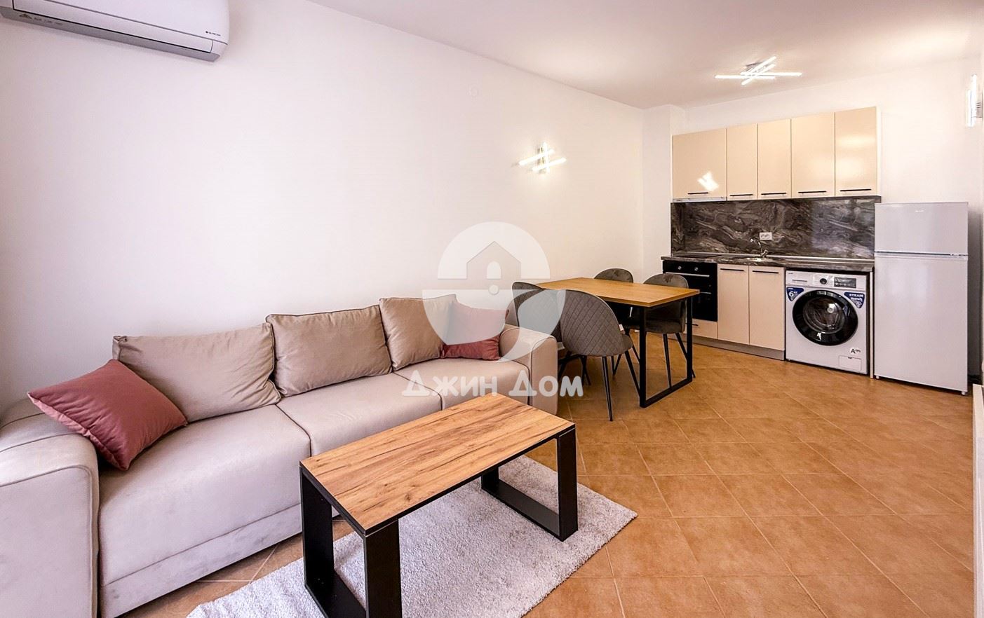 Просторен двустаен апартамент в к-с „Барко дел Сол“, к.к. Слънчев бряг - 0