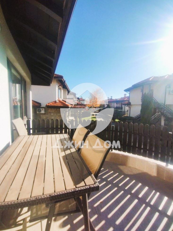 Просторен обзаведен етаж от къща в Бей Вю Вилас, с. Кошарица - 0