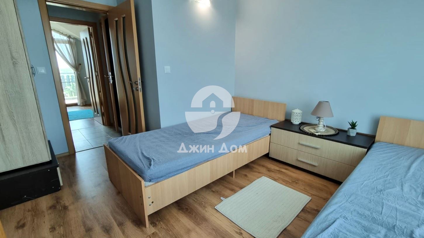 Двуетажна къща таунхаус в с. Кошарица - 0