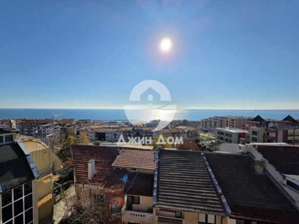 Четиристаен апартамент с ПАНОРАМА МОРЕ в жилищна сграда, гр.Свети Влас - 0