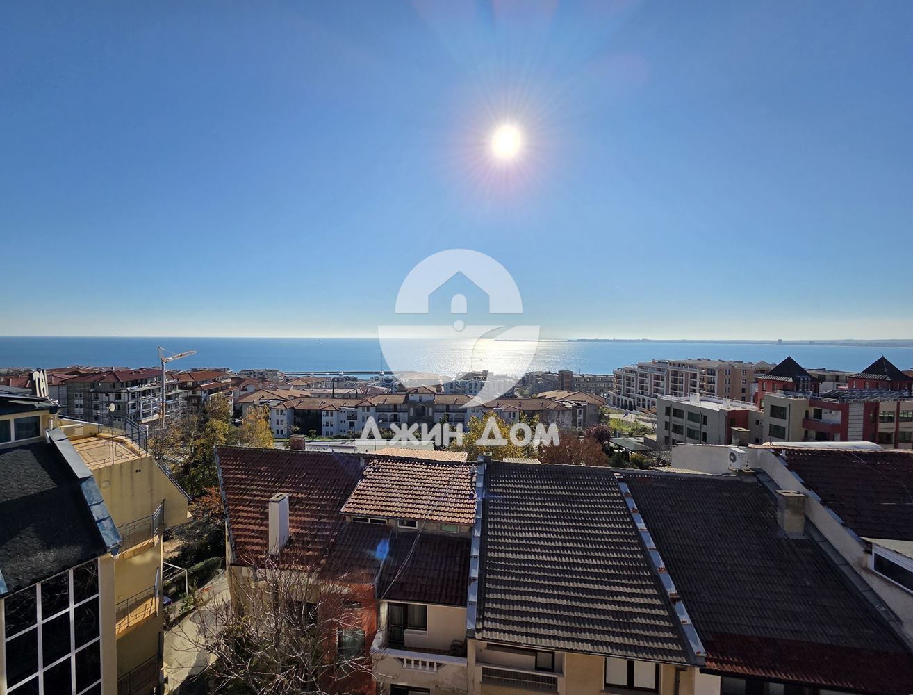 Четиристаен апартамент с ПАНОРАМА МОРЕ в жилищна сграда, гр.Свети Влас - 0