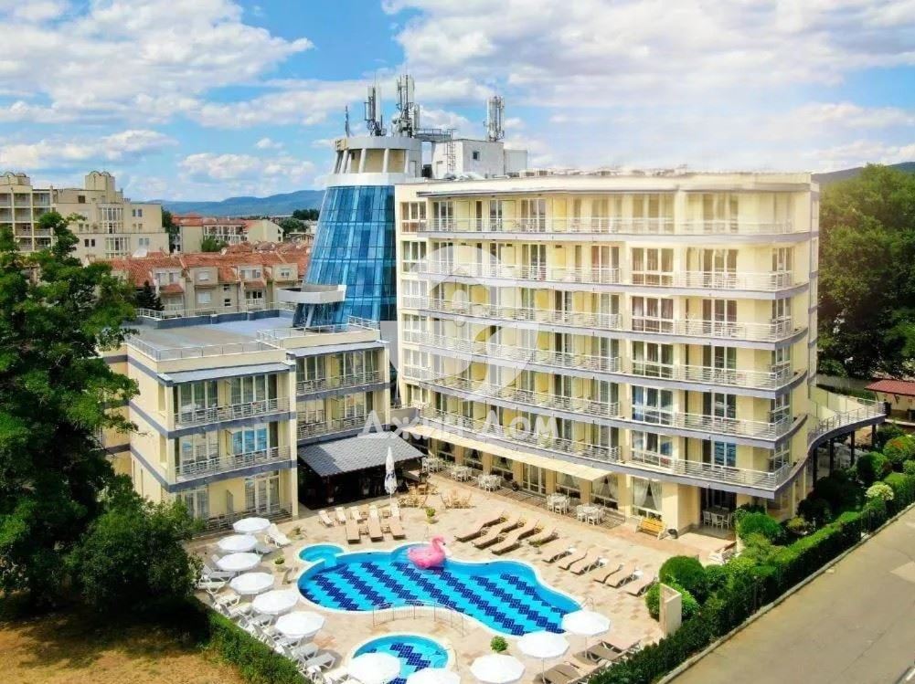 Двустаен апартамент в к-с „Сол-Е-Мар“, к.к. Слънчев бряг - 0