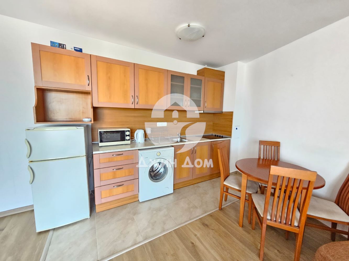 Тристаен апартамент с ГЛЕДКА МОРЕ в к-с „Ривиера Форт Бийч”, с. Равда - 0