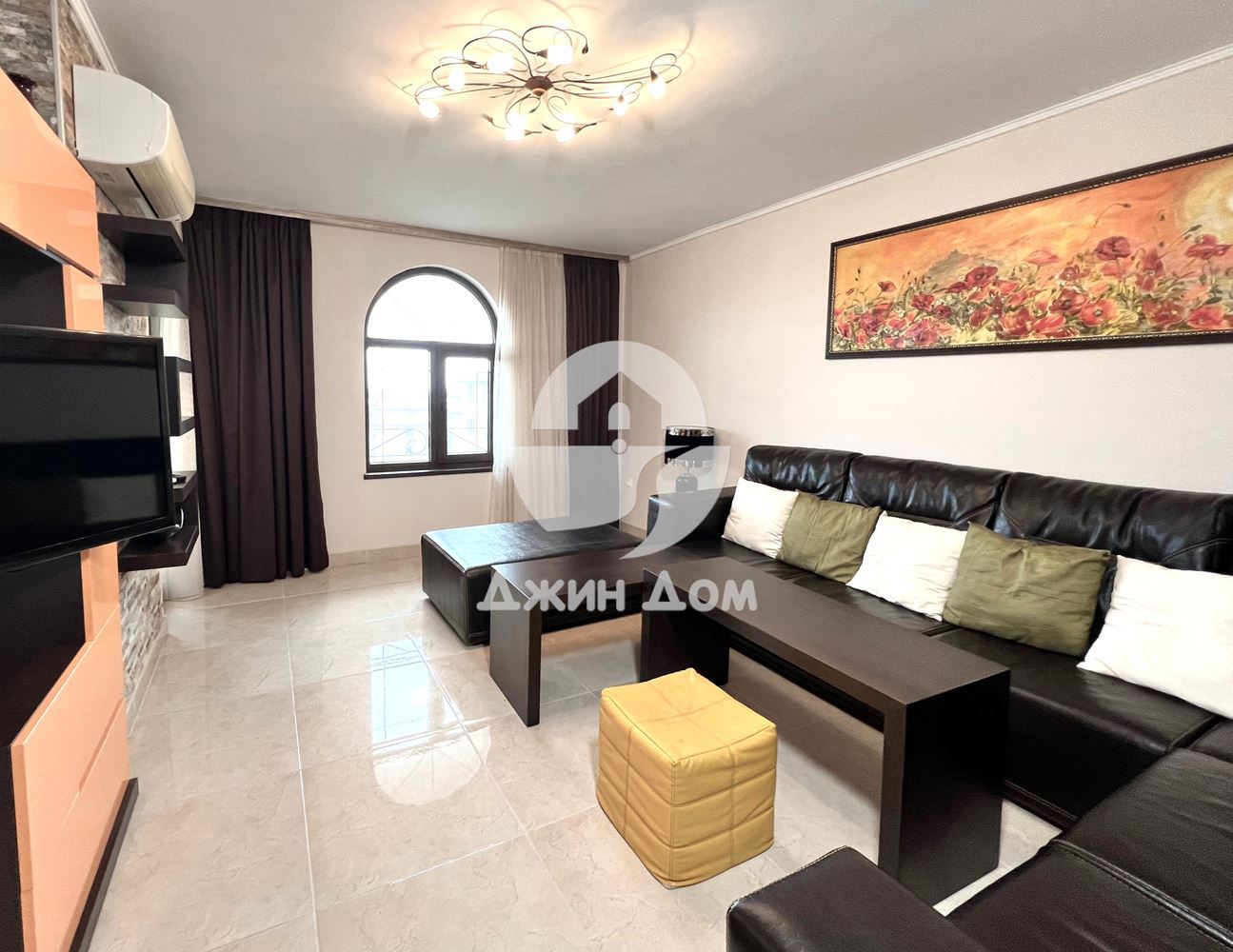 Стилен тристаен апартамент в к-с „Посейдон“, гр. Несебър - 0