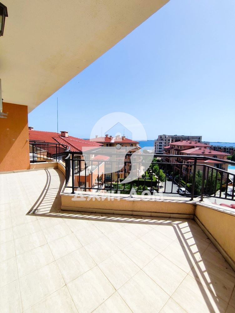 Просторен тристаен апартамент в к-с „Стар Дриймс“, гр. Свети Влас - 0