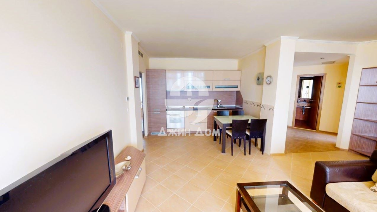 Просторен тристаен апартамент с ПАНОРАМА МОРЕ в Атриум Бийч, Елените - 0