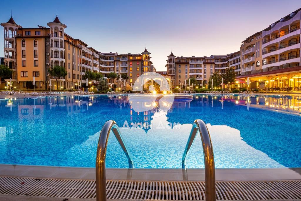 Просторен обзаведен едностаен апартамент в к-с Роял Сън, Слънчев бряг - 0