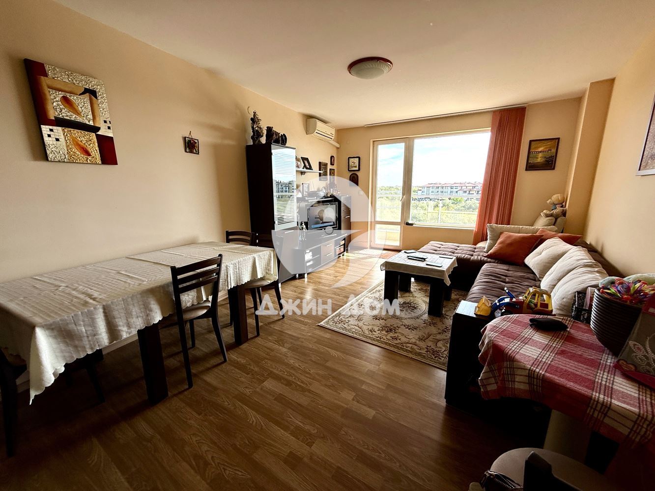 Двустаен апартамент с НИСКА ТАКСА в к-с Джоли, гр. Несебър - 0