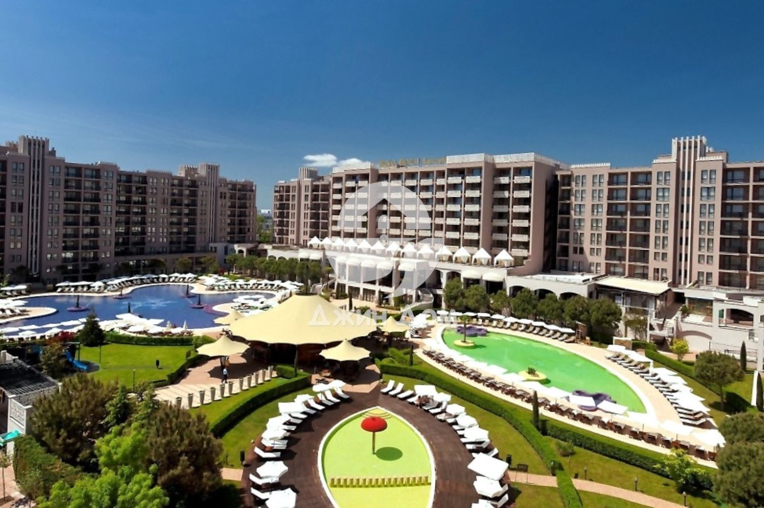 Просторен двустаен апартамент в к-с „Роял Бийч Барсело“, Слънчев бряг - 0